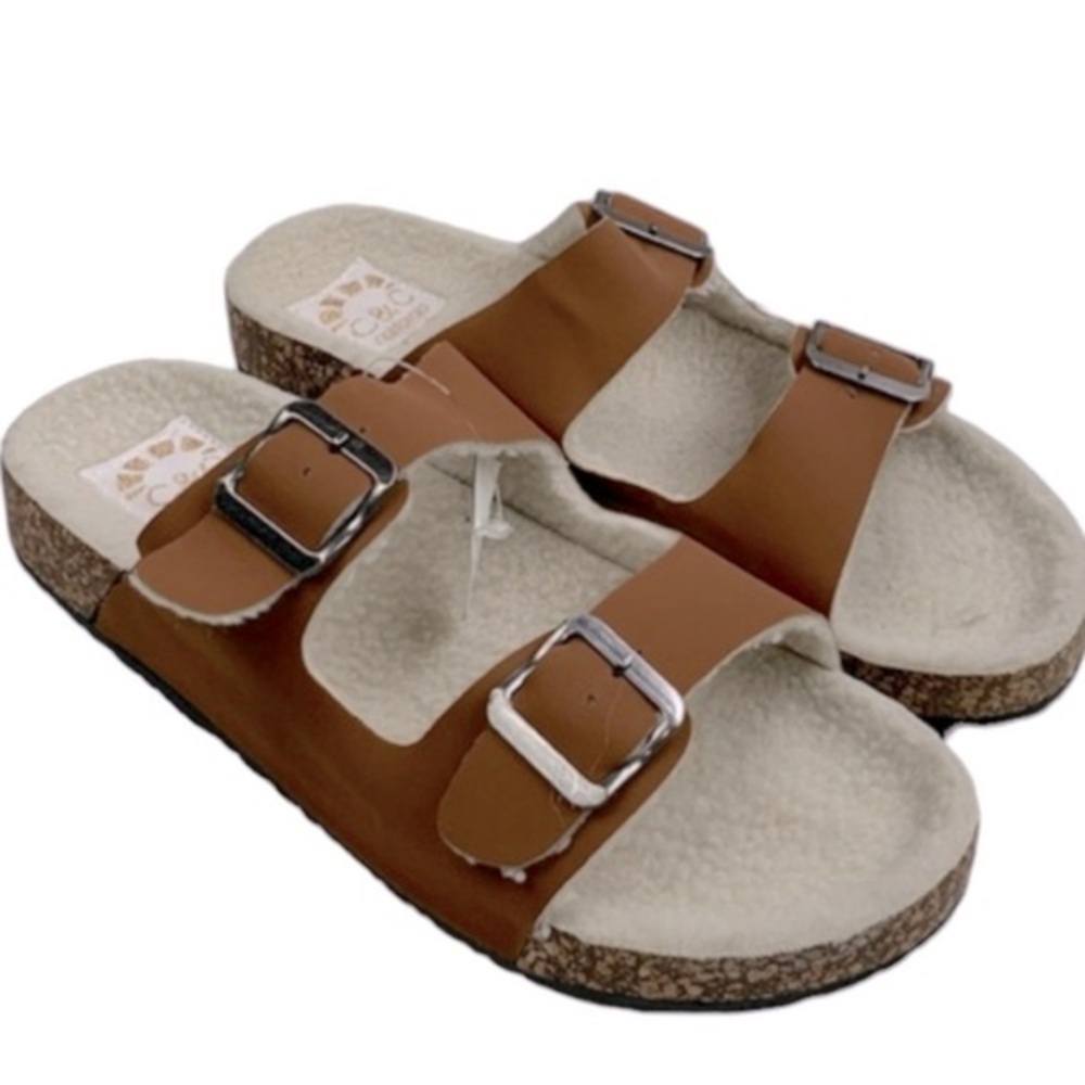 NWT C&C California Zoe Sherpa Buckle Arizona Sandals Slippers in cognac size 10